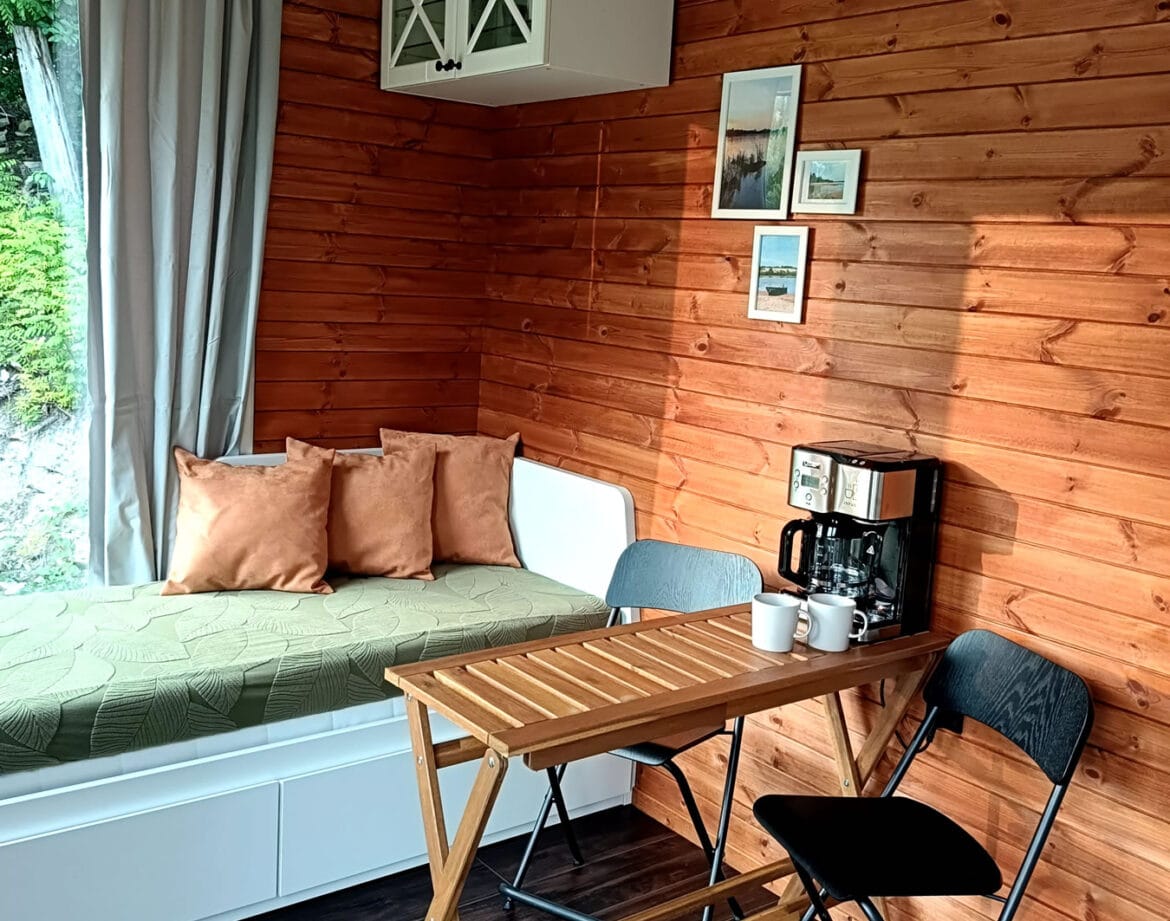 Salon w domku Wisla66 – komfortowe wnętrze domku nad Wisłą