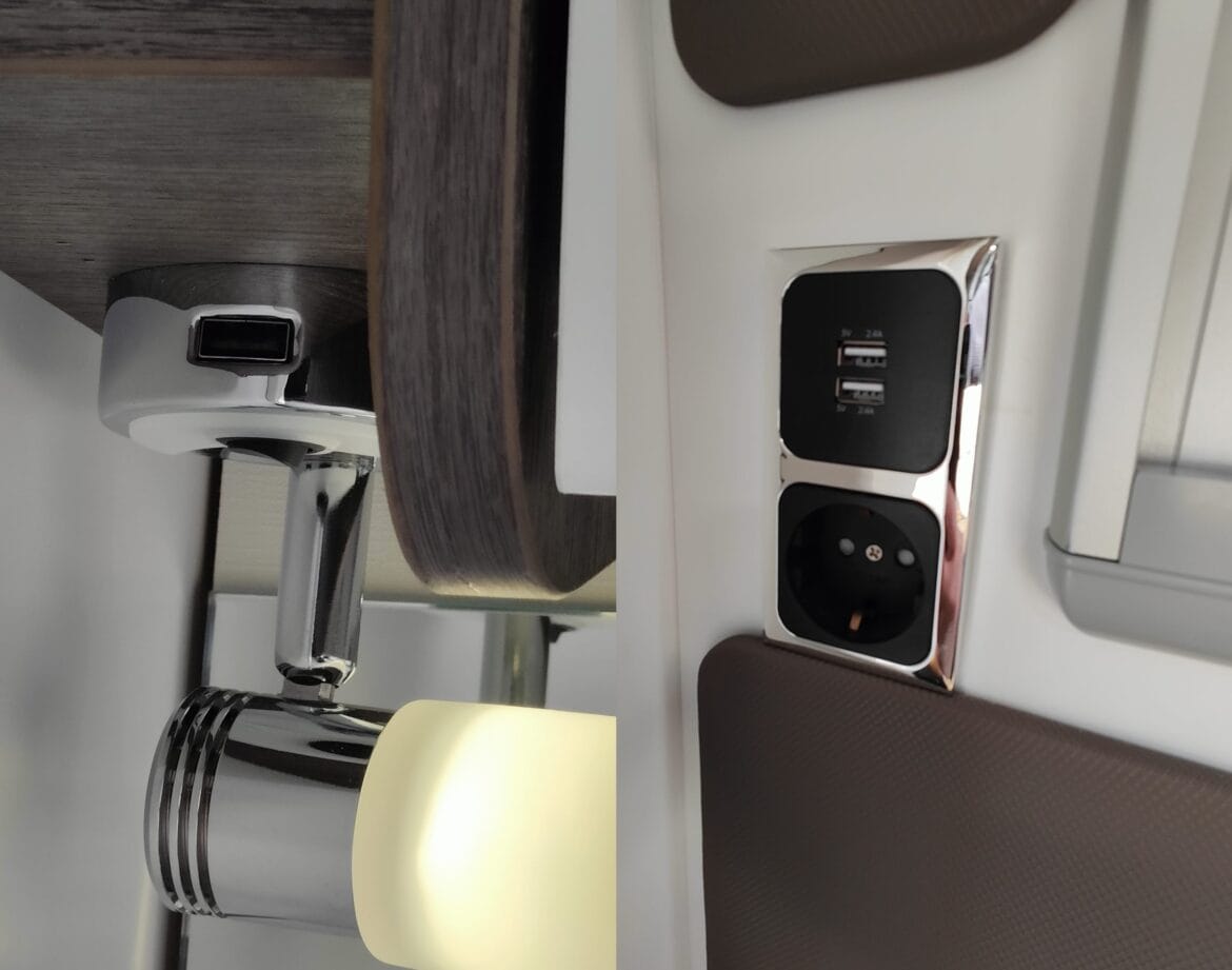 Porty USB w kamperze w części mieszkalnej i nad łóżkiem
