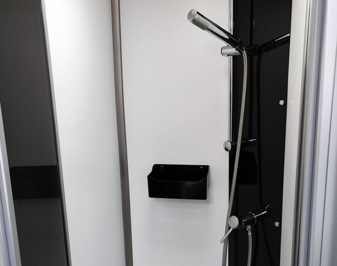 Prysznic w kamperze Benimar Tessoro 463