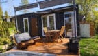 Domek Wisla66 z dużym tarasem, leżakami, stołem i jacuzzi